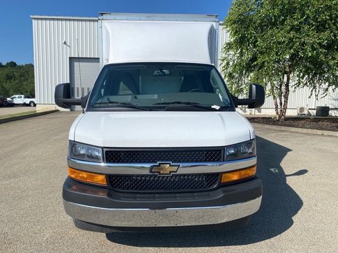 New 2025 Chevrolet Express 3500 w/ Power Convenience Package image 8
