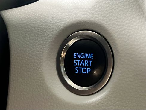 Used 2022 Toyota Corolla SE image 24