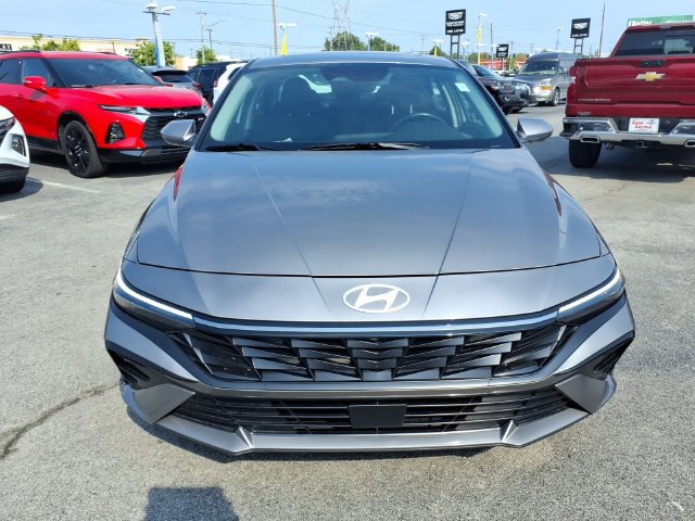 Used 2024 Hyundai Elantra SEL w/ Convenience Package FWD image 8
