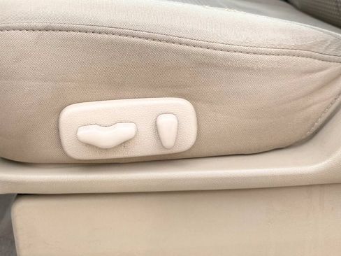 Used 2008 Nissan Titan SE AWD/4WD image 21