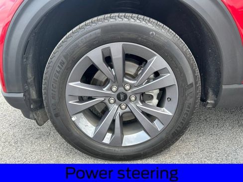 Used 2024 Ford Explorer XLT w/ Equipment Group 202A AWD/4WD image 9