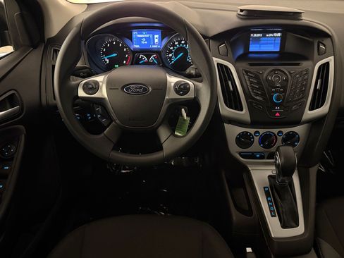 Used 2014 Ford Focus SE FWD image 24