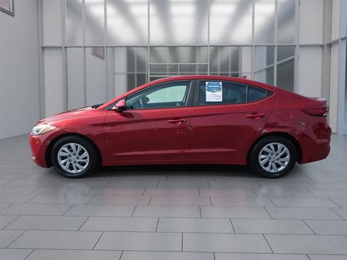 Used 2017 Hyundai Elantra SE FWD image 6