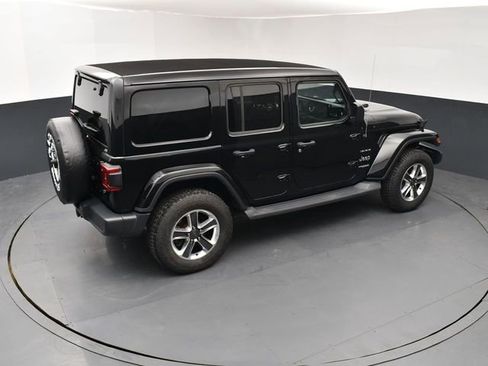 Used 2019 Jeep Wrangler Unlimited Sahara image 18