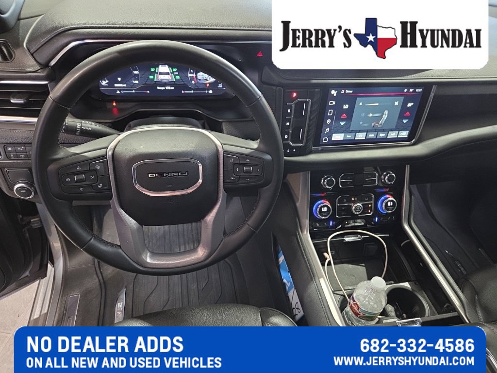 Used 2023 GMC Yukon XL Denali RWD image 10