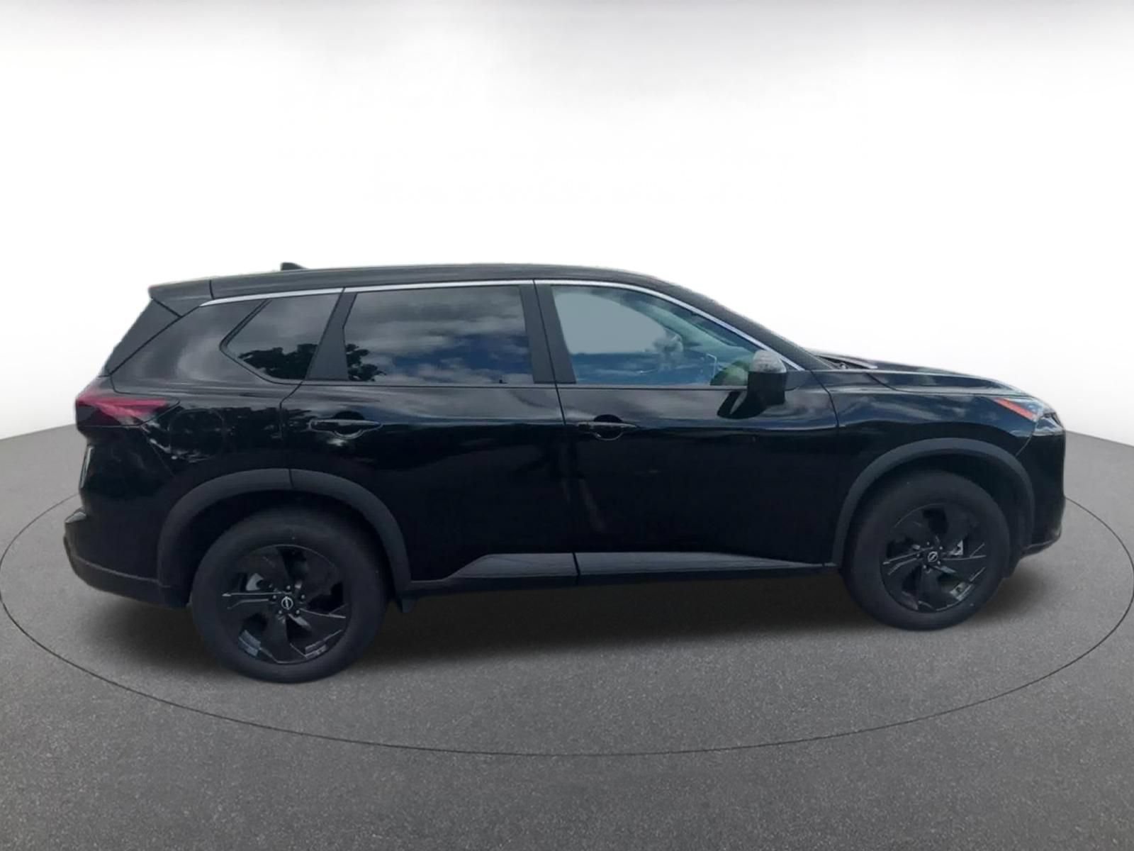 Used 2026 Nissan Rogue SV AWD/4WD image 15