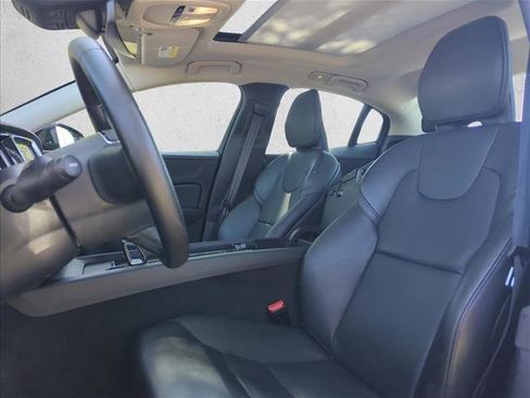 Used 2024 Volvo S60 B5 Core FWD image 18