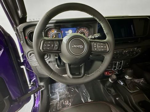 Used 2026 Jeep Wrangler Unlimited Rubicon image 11