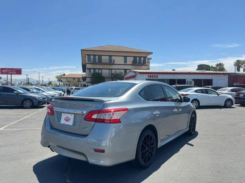 Used 2014 Nissan Sentra SR w/ SR Driver Package FWD image 8