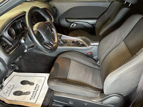 Used 2018 Dodge Challenger SXT w/ Sound Group image 20