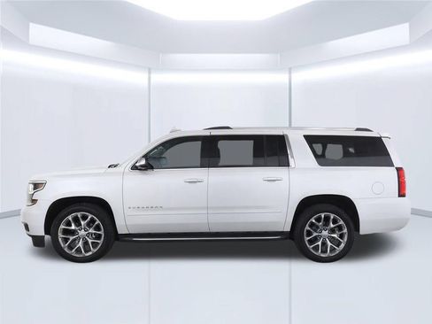 Used 2018 Chevrolet Suburban Premier RWD image 8