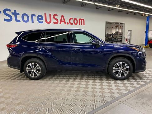 Used 2022 Toyota Highlander XLE image 13