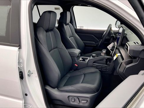 New 2026 Toyota 4Runner Limited AWD/4WD image 9