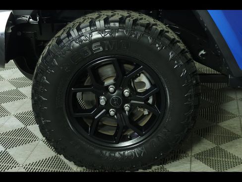 Used 2024 Jeep Gladiator Sport image 5