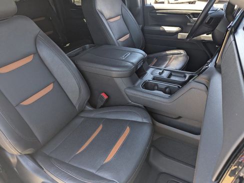 Used 2024 GMC Sierra 2500 AT4 w/ AT4 Premium Plus Package AWD/4WD image 11