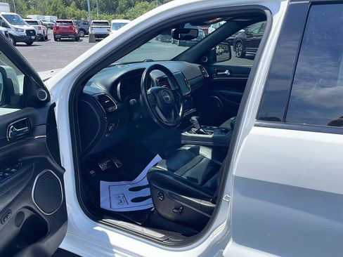 Used 2020 Jeep Grand Cherokee High Altitude AWD/4WD image 10