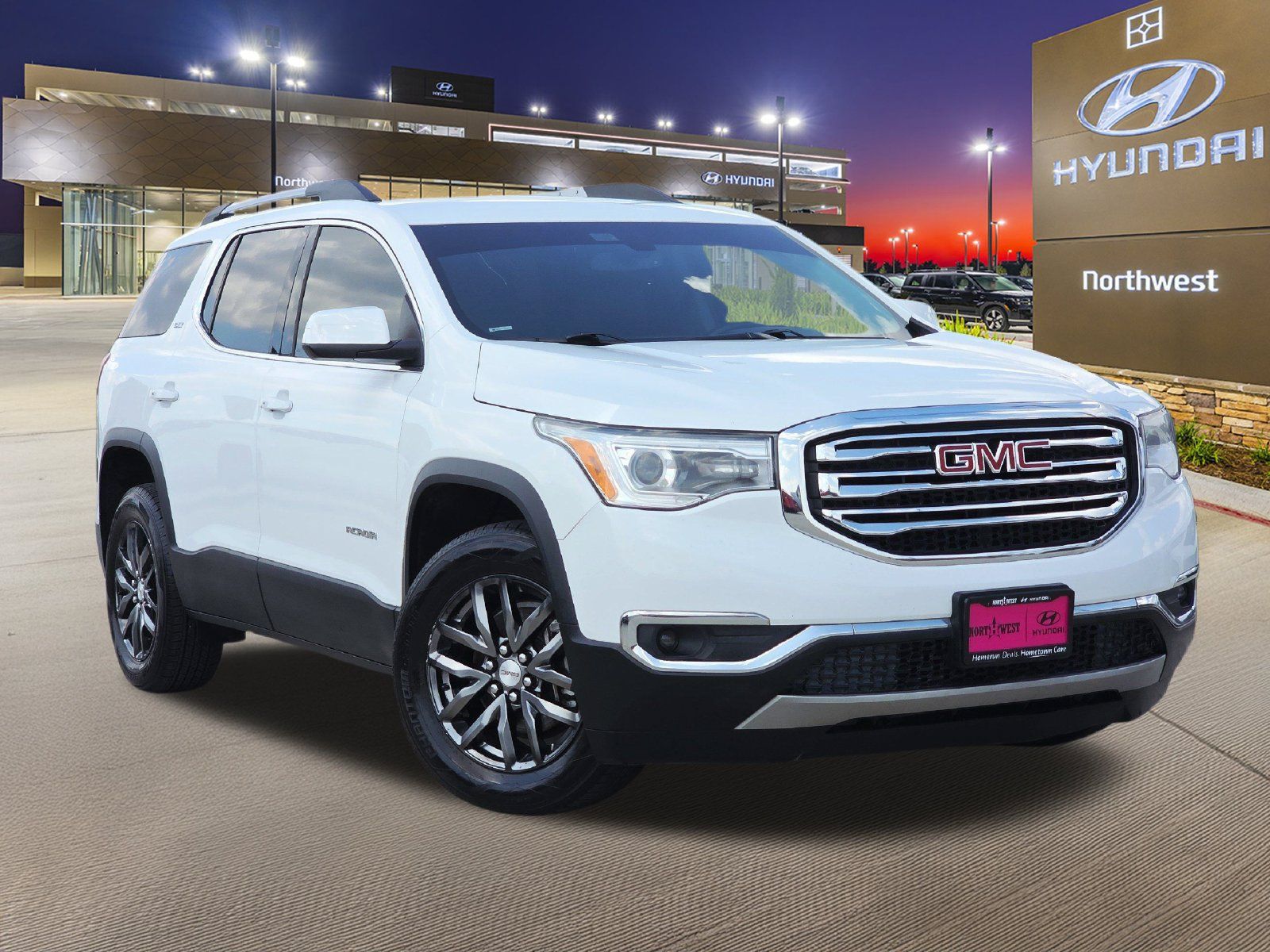 Used 2017 GMC Acadia SLT FWD image 3