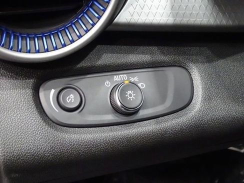 Used 2024 Chevrolet Trax LS FWD image 18