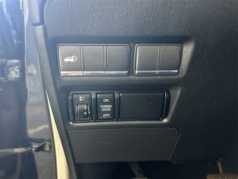 Used 2017 INFINITI QX80 2WD image 16