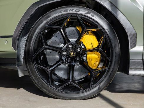 Used 2023 Lamborghini Urus Performante image 29