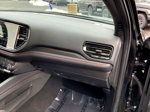 Used 2023 Dodge Durango GT image 18