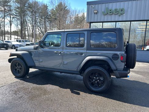 Used 2023 Jeep Wrangler Unlimited w/ Cold Weather Group image 8