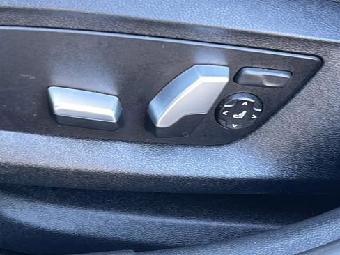 Used 2019 BMW 530i 530i w/ Convenience Package image 20