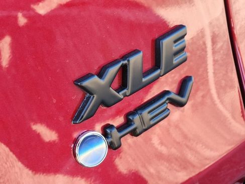 Used 2025 Toyota RAV4 XLE w/ Convenience Package AWD/4WD image 9