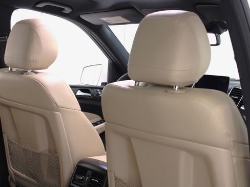 Used 2018 Mercedes-Benz GLS 450 4MATIC image 43