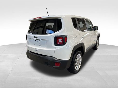 Used 2023 Jeep Renegade Latitude image 10