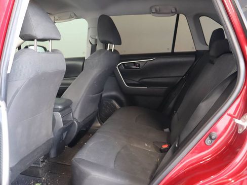 Used 2020 Toyota RAV4 LE w/ Carpet Mat Package FWD image 15