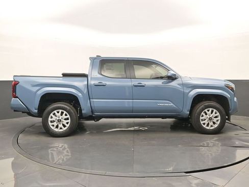 New 2026 Toyota Tacoma SR5 RWD image 2