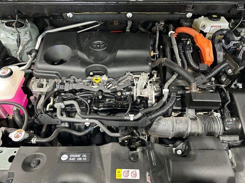 Used 2019 Toyota RAV4 XLE w/ Convenience Package AWD/4WD image 25