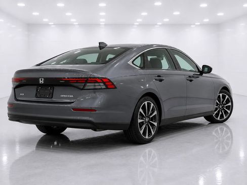 Used 2024 Honda Accord EX image 5