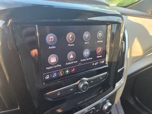 Used 2022 Chevrolet Traverse LS FWD image 14