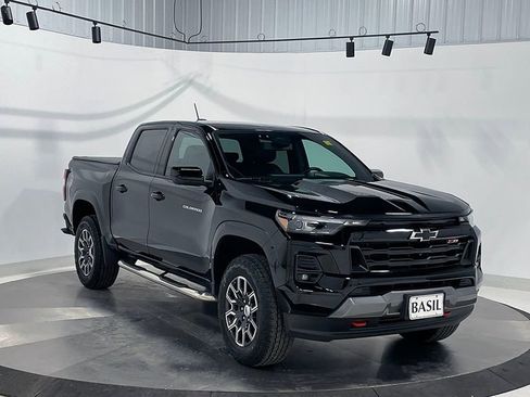 Used 2023 Chevrolet Colorado Z71 w/ Z71 Convenience Package 2 image 41