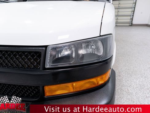 Used 2020 Chevrolet Express 2500 w/ Driver Convenience Package RWD image 8
