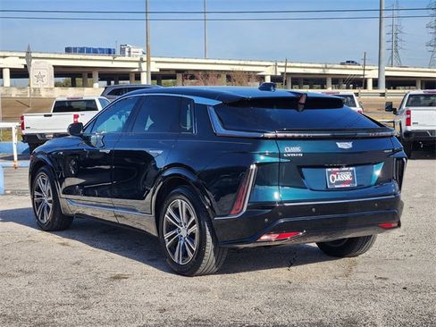 Used 2024 Cadillac Lyriq Luxury image 5