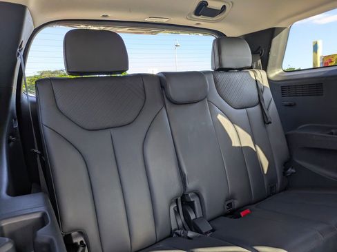 Used 2024 Hyundai Palisade SEL FWD image 19