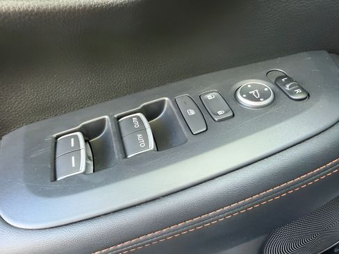 Certified 2025 Honda HR-V Sport image 24