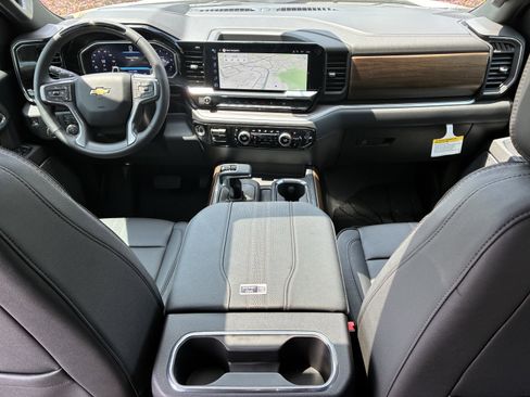 New 2026 Chevrolet Silverado 1500 High Country w/ High Country Premium Package AWD/4WD image 20
