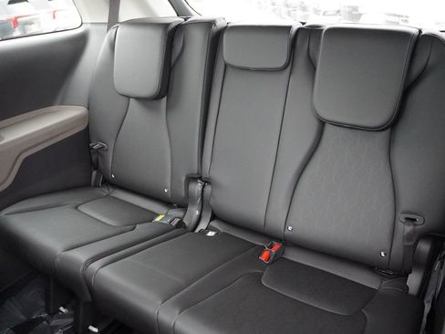 New 2026 Kia Carnival FWD image 12