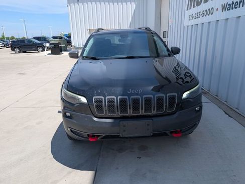 Used 2019 Jeep Cherokee Trailhawk w/ Comfort/Convenience Group AWD/4WD image 21