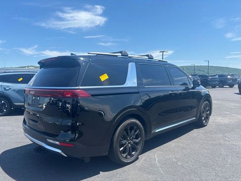 Used 2022 Kia Carnival SX FWD image 2