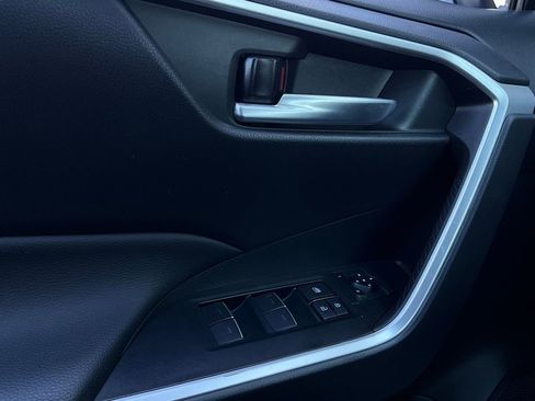 Used 2025 Toyota RAV4 XLE image 22