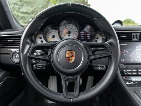 Certified 2018 Porsche 911 GT3 RWD image 31