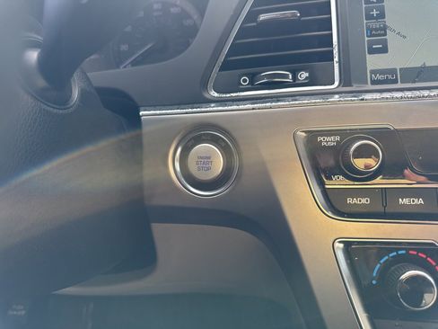 Used 2016 Hyundai Sonata Plug-In Hybrid image 22