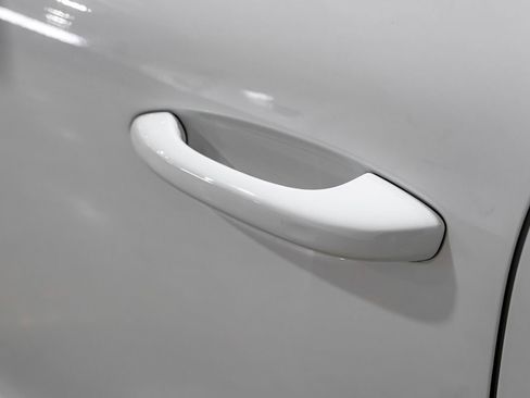 Used 2017 Porsche Macan S image 37