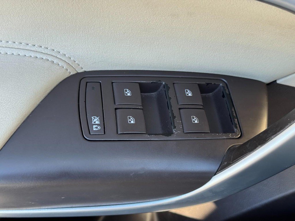 Used 2013 Buick Regal Premium FWD image 19