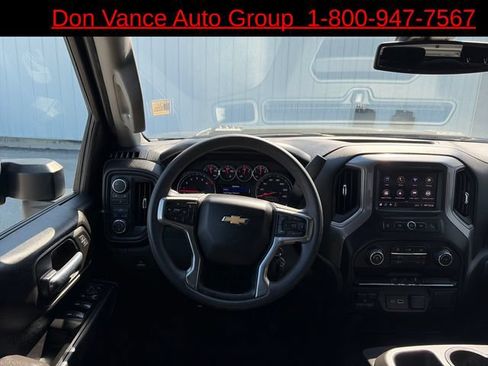 Used 2022 Chevrolet Silverado 2500 Custom w/ Custom Value Package AWD/4WD image 13